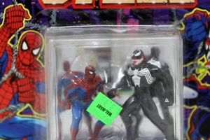 1994 TOYBIZ MARVEL SPIDER-MAN WEB OF STEEL SPIDER-MAN VS VENOM MOC - Picture 1 of 7