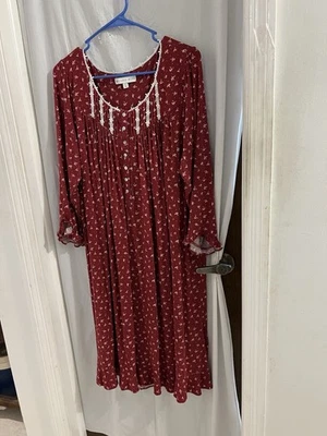 Camisón Eileen West Berry Rojo Floral Suave Modal Mangas Largas Vals M Foto 1 de 4