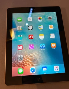 Apple iPad 4th Gen. 32GB, Wi-Fi, 9.7in - SILVER - Picture 1 of 4