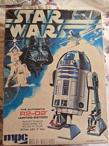 Star Wars 1977 R2-D2 Model Kit  Unbuilt - Picture 1 of 13