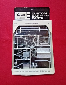 Revell C1128 Ricambi Auto Personalizzati Scala 1/25 23 T Telaio Roadster Nuovo con scatola - Foto 1 di 2