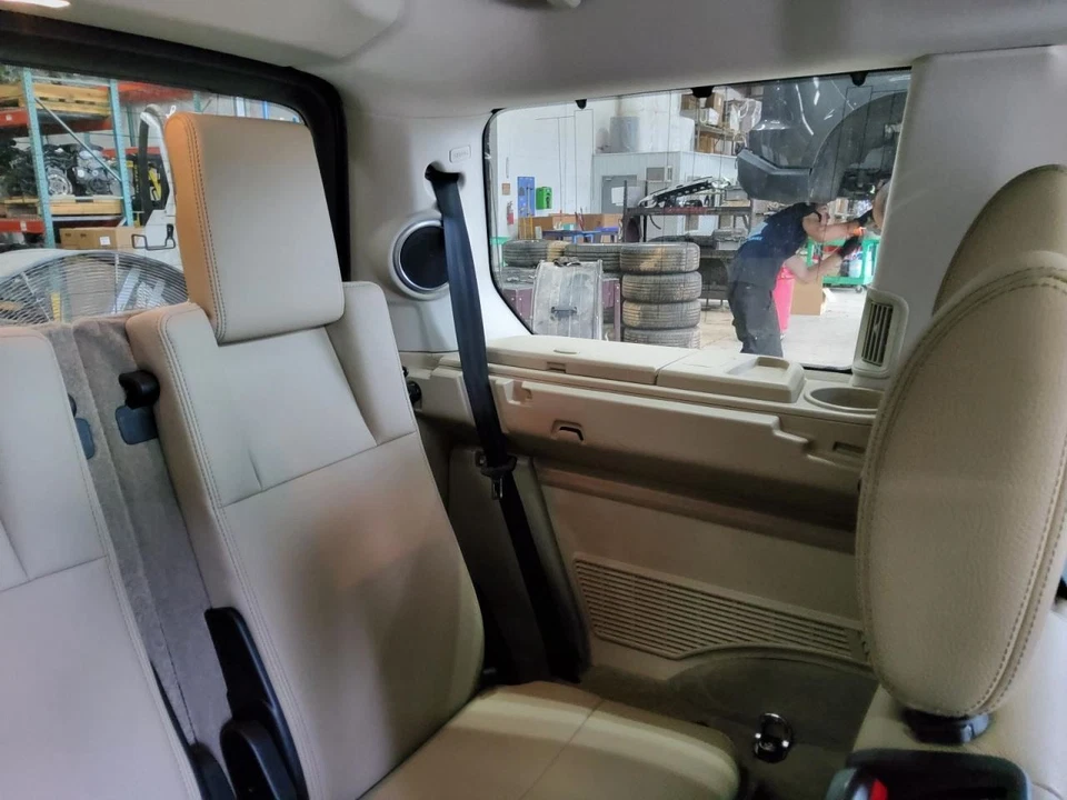 Driver Retractor LR4       2016 Seat Belt Rear 331900 Foto 1 de 1