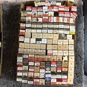 2731 Lot Of 7AU7 1R5 6DX4 6BU8 6CQ8 Etc Vacuum Tubes - Picture 1 of 1