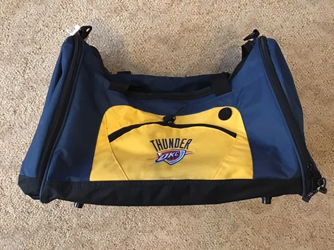Brand New Oklahoma City Thunder Duffel Official NBA Duffle Bag Cover