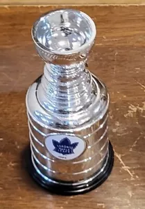 Labatt Blue Mini Stanley Cup Toronto Maple Leafs 1930's Logo - Picture 1 of 1