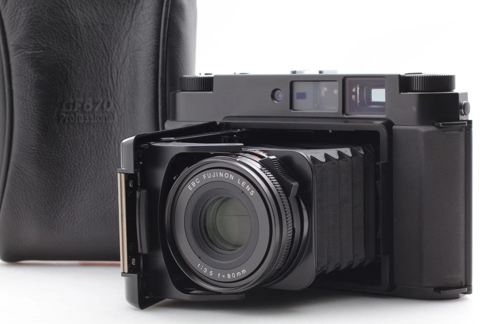 [COMO NUEVO con estuche] Cámara fotográfica Fujifilm GF670 negra 6x6 6x7 formato medio de JAPÓN Foto 1 de 4