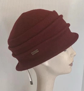 NWT Betmar B449H Hazel Wool Blend Cloche • BURGUNDY • Packs Flat for Travel - Picture 1 of 2