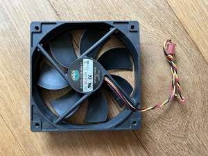 🔥🔥CoolerMaster A12025-12CB-3BN-F1 120*120*25MM 12CM 12V 0,16A 3Pin Lüfter - Bild 1 von 3