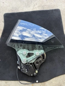 09-15 INFINITI G37 CONVERTIBLE LEFT DRIVER REAR QUARTER GLASS WINDOW REGULATOR - Picture 1 of 5