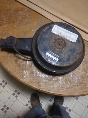 1975 Chevrolet G30 VAN 5.7L Metal Air Filter Canister Foto 1 de 4