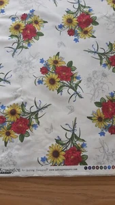 5.5 yards Quilting Treasures Floral on Cream Background 44-45" wide Cotton Fabri - Picture 1 of 3