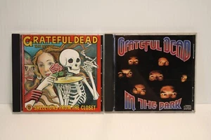 Grateful Dead CDs In The Dark & Skeletins From The Closet - Imagen 1 de 4