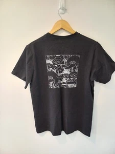 KAWS x Uniqlo Sesame Street T Shirt Womens Size XL Black Elmo Friends... - Picture 1 of 6