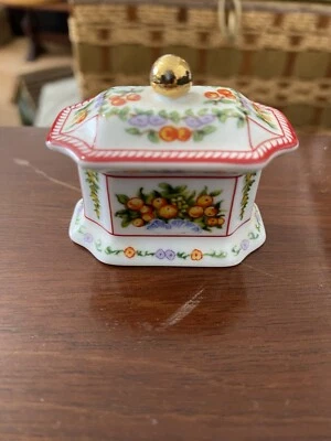 vintage pill ceramic box Delprado Collection - Image 1 of 4