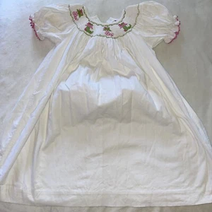 Shrimp And Grits 5 Smocked embroidered stockings Christmas Dress White corduroy - Picture 1 of 4
