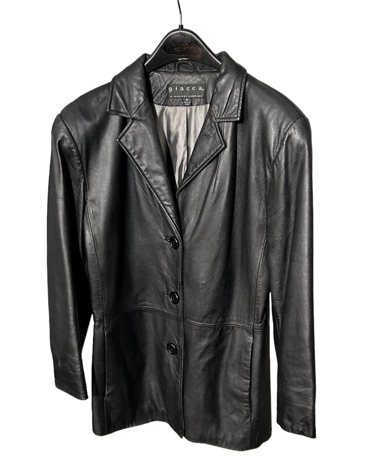 Chaqueta para mujer Giacca (M) negra de cuero suave genuino con 3 botones mangas 3/4 forrada Foto 1 de 4