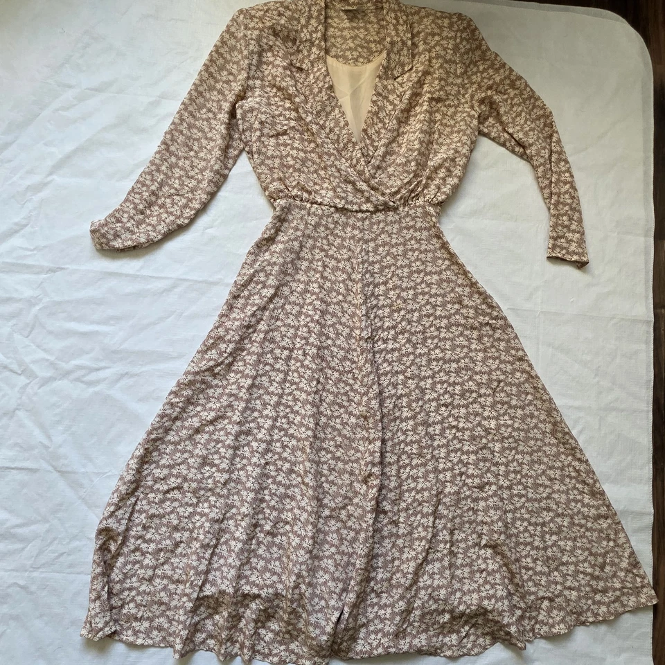 Vestido De Colección Ann Taylor Seda Talla 8 Floral Boho Cottagecore Envolvente Midi Femenino  Foto 1 de 4