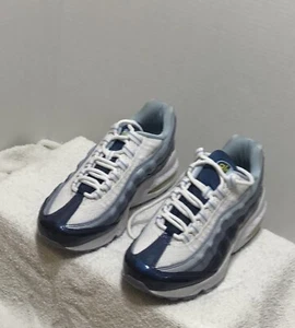 Nike Air Max Big Girl’s Sz 5.5 - Picture 1 of 5