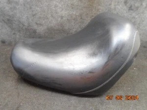 1998 98 KAWASAKI VULCAN 1500 VN1500A 88 front seat saddle - Picture 1 of 11