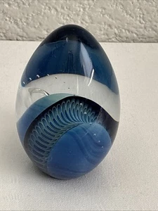 Robert Eickholt Paperweight Egg Shaped Blue 4 inch 14 Ounce Signed 1993 - Picture 1 of 7