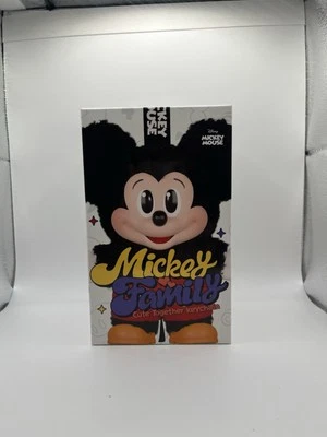Boneco POPMART Mickey Family Cute Together KeyChain Series caixa cega brinquedo NOVO - Imagem 1 de 2