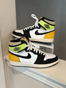 Air Jordan 1 Retro High OG White/Black-Volt University Gold Mens Size 9.5 - Picture 1 of 9