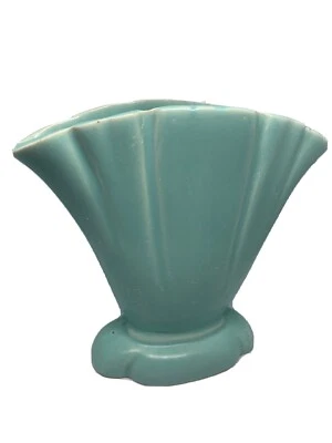 vintage art pottery fan vase aqua, 5” tall Art Deco, McCoy Type - Image 1 of 4