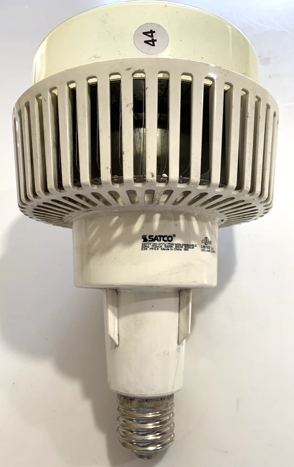 SATCO S8777  120V-277V 75W 60Hz  710mA 5000K 80CRI 9000LM E39  "HAIRLINE CRACK" - Image 1 of 4