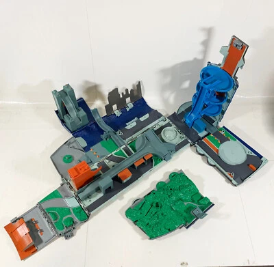 Micro Machines Super Stunt City Semi Tanker Truck Playset Incomplete 2001 Hasbro - Image 1 of 4