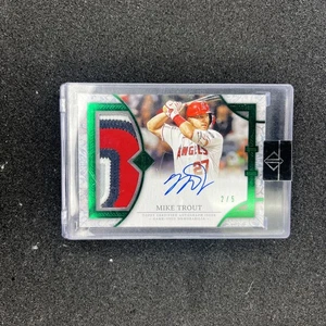 Mike Trout 2024 Topps Transcendent Patch Autograph Auto /5 - Bild 1 von 2