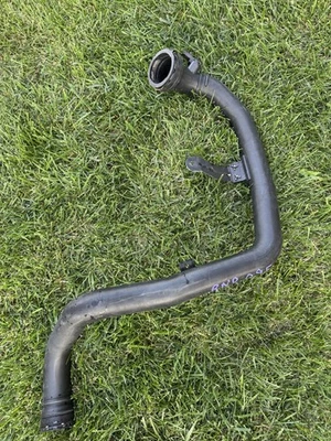 Chevrolet Traverse 2019 2,0 L enfriador de aire tubo montaje de salida 84499603 OEM Foto 1 de 4