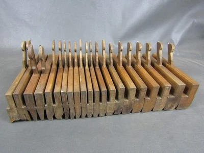 Comprehensive part set 21 vintage wooden moulding planes H & R snipe bill Sims - Image 1 of 4