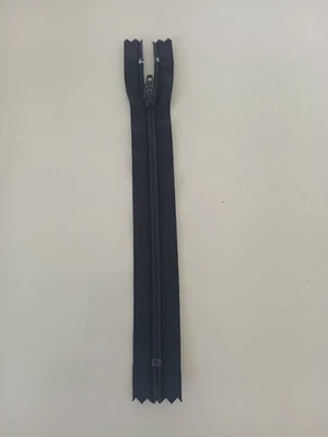 100 YKK 7"  PANT ZIPPERS DARK BLUE PLASTIC COIL CFC-36 DA E 1/2 CLOSED END NEW - Image 1 of 4