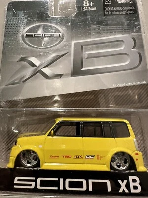 Súper Raro 2005 SCION XB Amarillo Lanzamiento Serie 2.0 (No a la venta) Como Nuevo 🔥 Foto 1 de 4