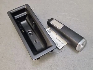 Lampe torche + support - Citroen C4 Picasso II - 9663367080 / 9685614080 - Picture 1 of 3