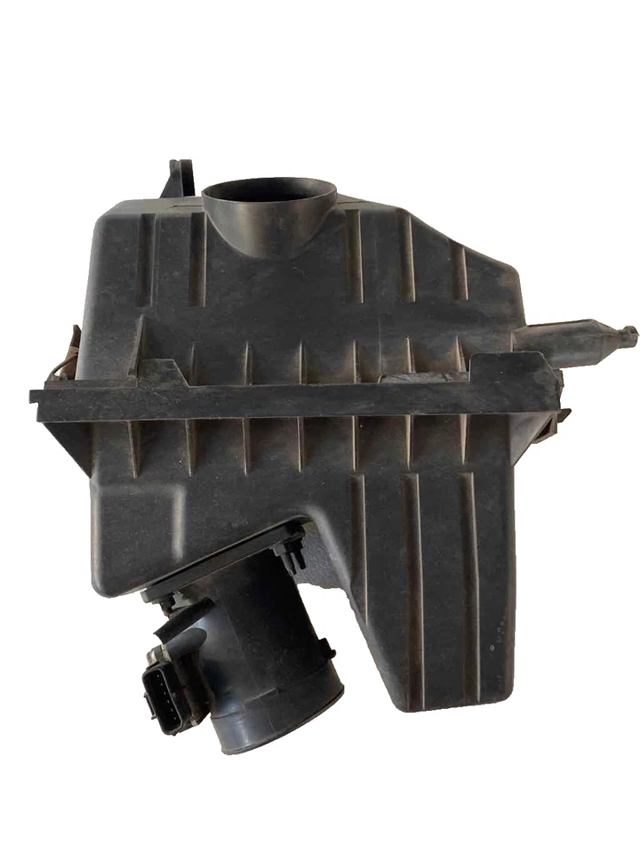 2001 - 2004 FORD ESCAPE XLT 3.0L Wagon Air Cleaner Air Filter Box Assembly T - Image 1 of 4