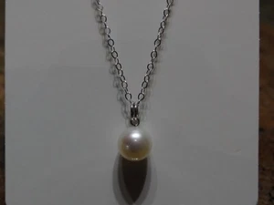 14k Solid White Gold 8mm White Cultured Pearl Necklace 16" - Picture 1 of 1