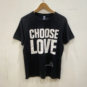 Katherine Hamnett Choose Love T Shirt Men’s Medium Help Refugees Protest Rare - Picture 1 of 9