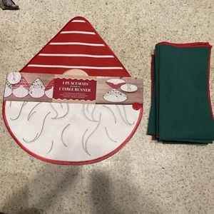 4 Placemats Santa Claus Table Runner 6 Green Cloth Napkins Christmas Table Decor - Picture 1 of 4