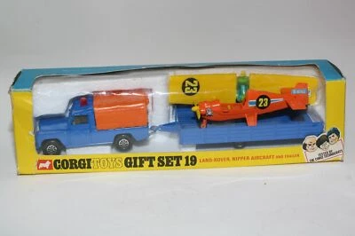 Corgi  Gift Set 19, Land Rover & Trailer & Nipper Aircraft,VNM in Original Box - Image 1 of 4