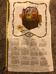Vintage 1982 Calendar Dish Towel Basket of Flowers All Pure Linen - Picture 1 of 1