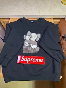 Pre-Owned - Uniqlo XX Kaws Black Long Sleeve Crewneck Sweatshirt Youth 11/12 - Picture 1 of 6