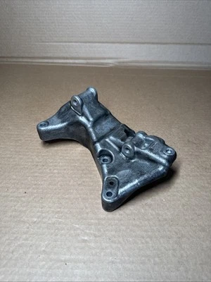 Soporte tensor correa motor Volvo S60 V60 CC XC60 XC70 2015-18 31401105 FABRICANTE DE EQUIPOS ORIGINALES Foto 1 de 4