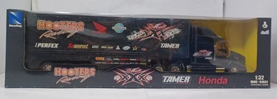 NewRay Peterbilt Modelo 387 Honda Hooters Tamer Racing 1:32 Diecast Foto 1 de 4