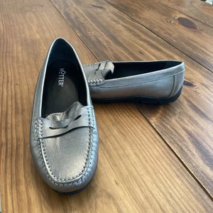 Hotter Drift Damen-Halbschuhe 9 sehr guter Zustand (weit) silberfarben Leder gebraucht, in einwandfreiem Zustand - Bild 1 von 7