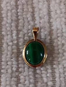 Ciondolo in oro giallo 14 carati cabochon malachite - Foto 1 di 3