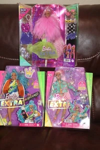Barbie Extra Puppen Konvolut 3 gratis drei Kleider, Schuhe - Bild 1 von 3