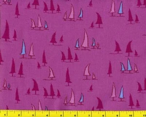 Schattierungen von Rosa und Blau schiefe Bäume auf Himbeer Fat Quarter CPARED05480 - Bild 1 von 1