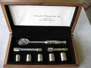 Snap on Tools 70th Anniversary 8 Piece Ratchet Socket Set in Walnut Box - Bild 1 von 12