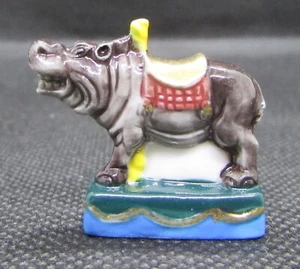Feve Thème Animaux du Cirque Manège " Un HIPPOPOTAME " Hippopotamus #G6 - Imagen 1 de 2